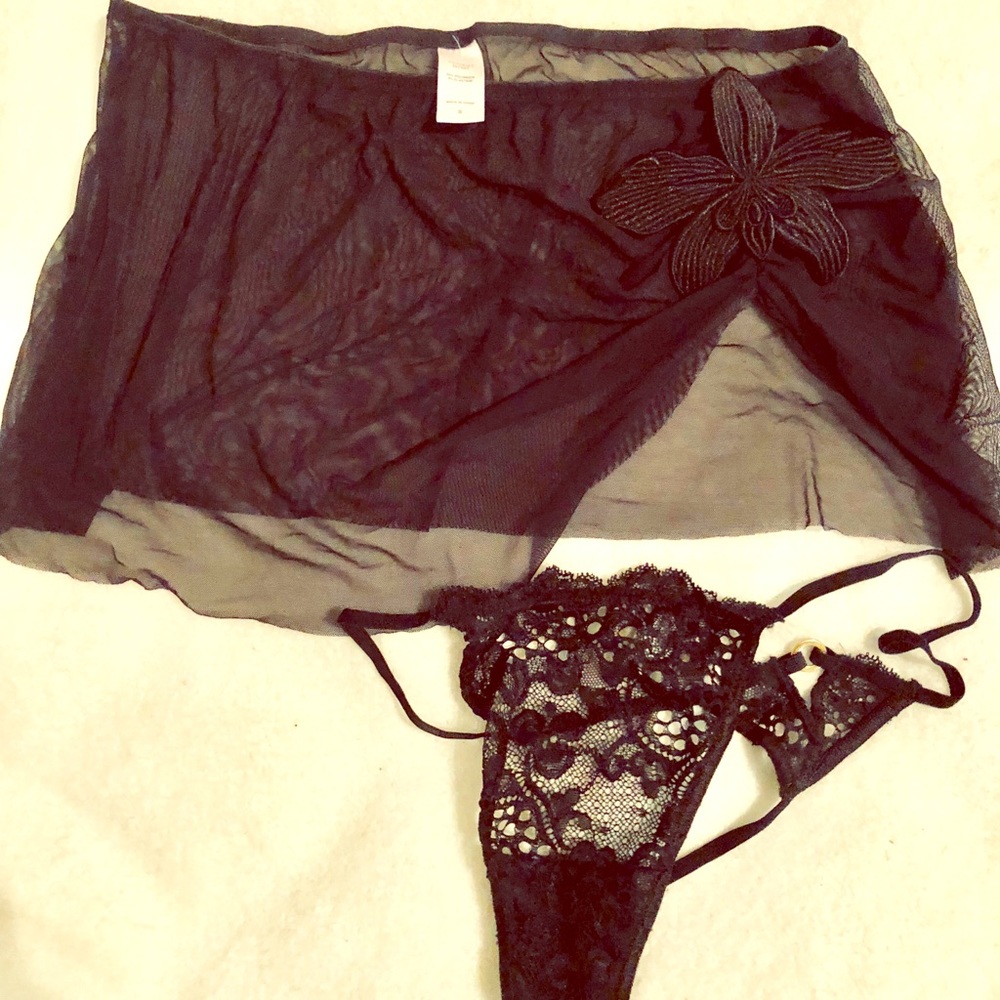 Cute lingerie skirt and g-string set